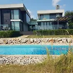 Zlaten Briz Osenovo