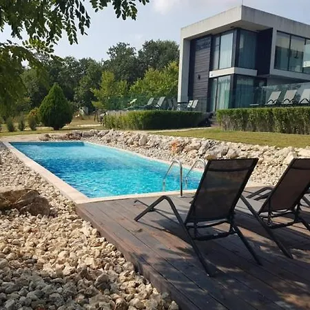 Zlaten Briz * Osenovo